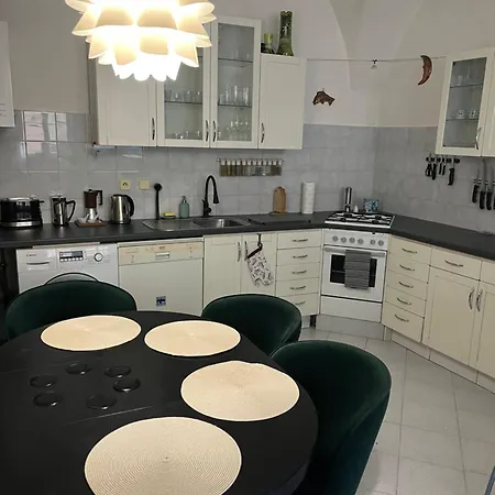 アパート Lacron *